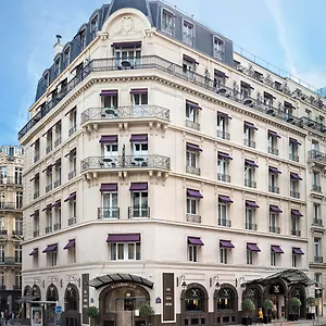 Chateau Frontenac Hotel Paris